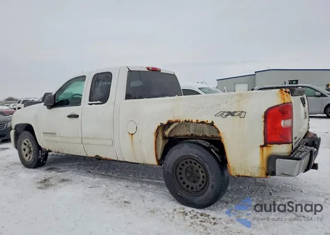 2011 Chevrolet Silverado K1500 Ls z USA, uszkodzony, nr VIN 1GCRKREA3BZ127704
